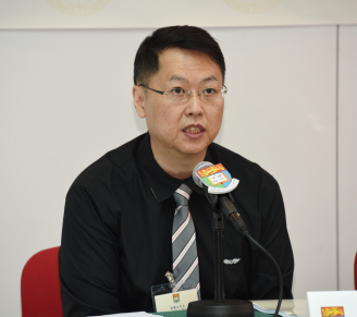 Mr Wilfred Wong Hing-sang, Honorary Tutor, Department of Paediatrics and Adolescent Medicine, Li Ka Shing Faculty of Medicine, HKU, spots a rising tread of children seeking emergency services due to falling and abuse in Hong Kong.  
